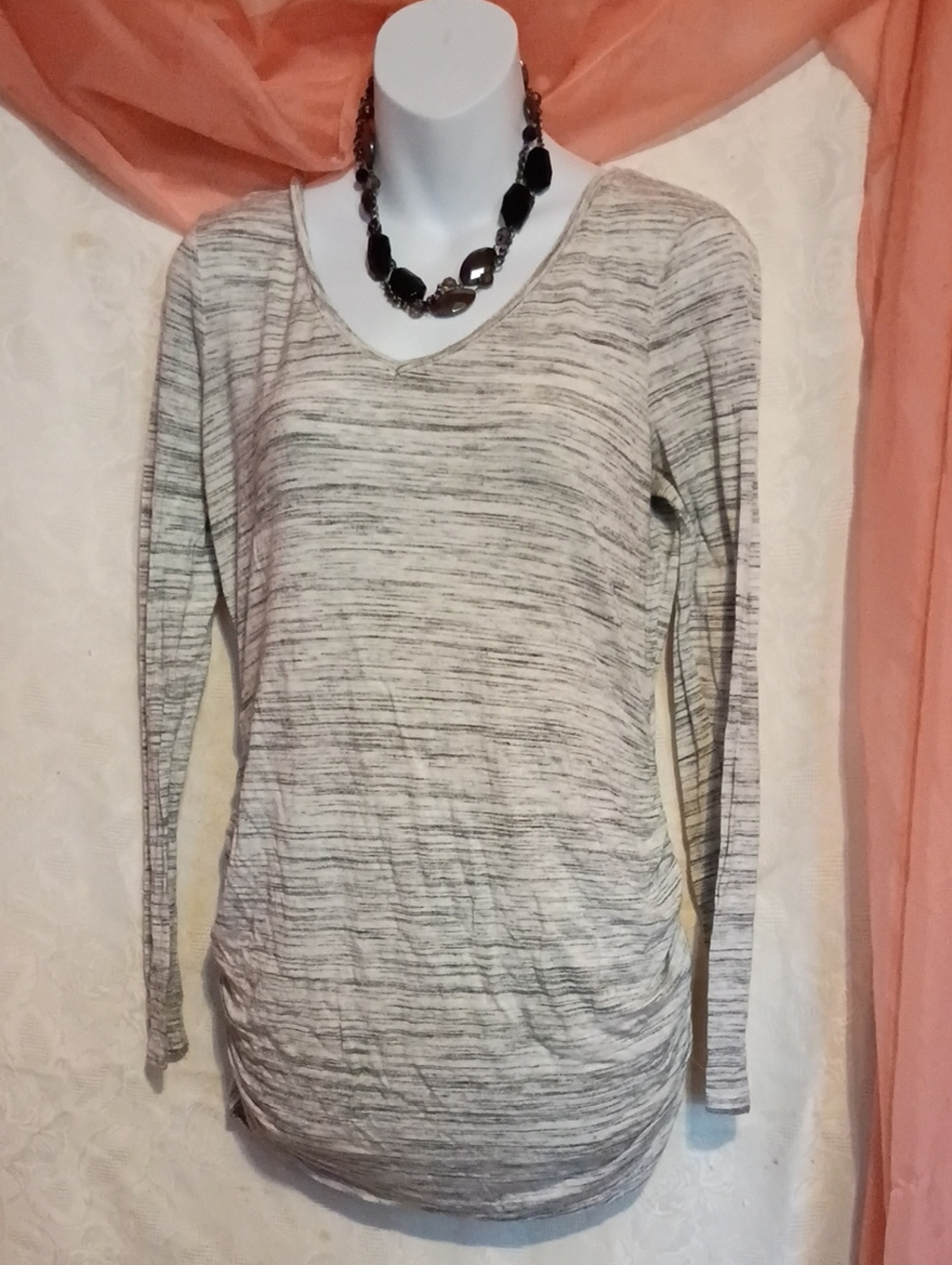 Motherhood Maternity Ladies Gray Long Sleeve Top Size Small